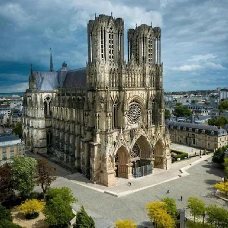 Appartement Lumineux Proche Cathedrale Reims Luaran gambar